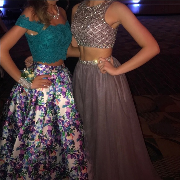 Light purple 2-piece prom dress - Picture 2 of 7